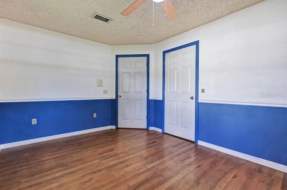 Single Family Residence at 1121 OLD POLK CITY RD, LAKELAND, photo 19 of 47