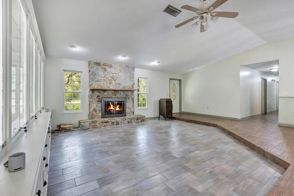 Single Family Residence at 1121 OLD POLK CITY RD, LAKELAND, photo 27 of 47