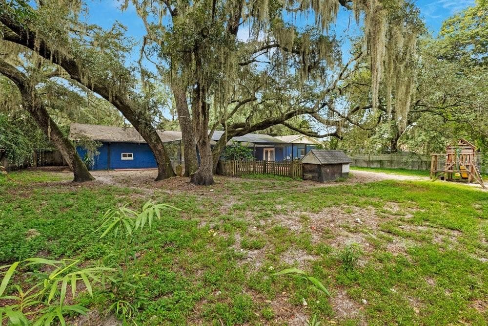 Single Family Residence at 1121 OLD POLK CITY RD, LAKELAND, photo 35 of 47
