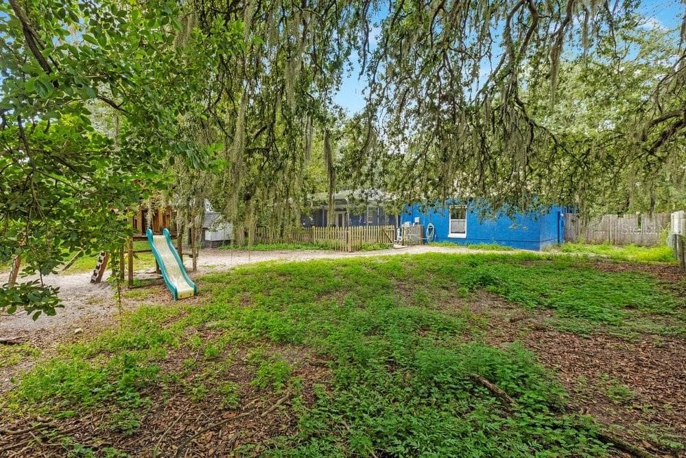 Single Family Residence at 1121 OLD POLK CITY RD, LAKELAND, photo 37 of 47