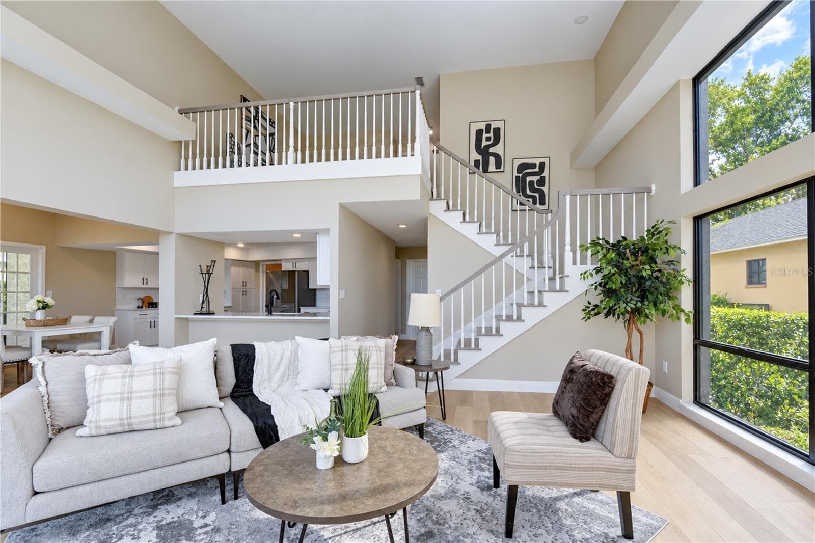 Family Room - Balcony Loft - Staircase - 806 SANDRINGHAM LN, LUTZ