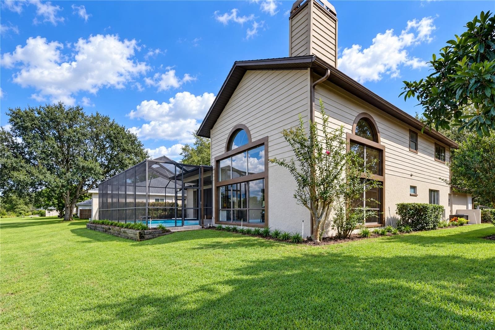 Exterior - 806 SANDRINGHAM LN, LUTZ
