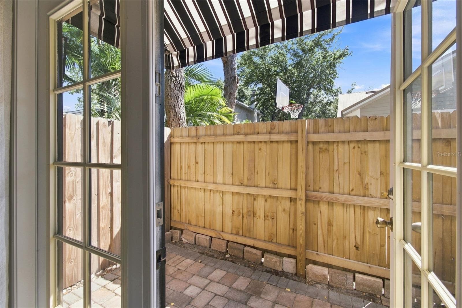 Townhouse at 506 S WILLOW AVE #13, TAMPA, photo 15 of 46