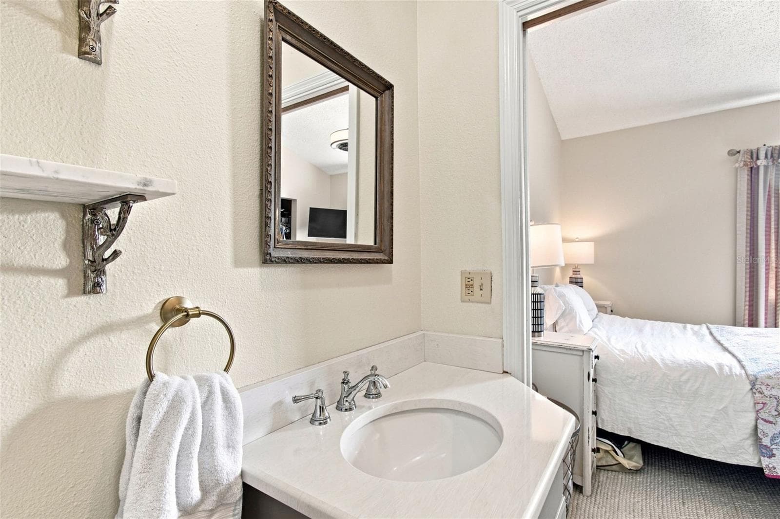 Townhouse at 506 S WILLOW AVE #13, TAMPA, photo 27 of 46