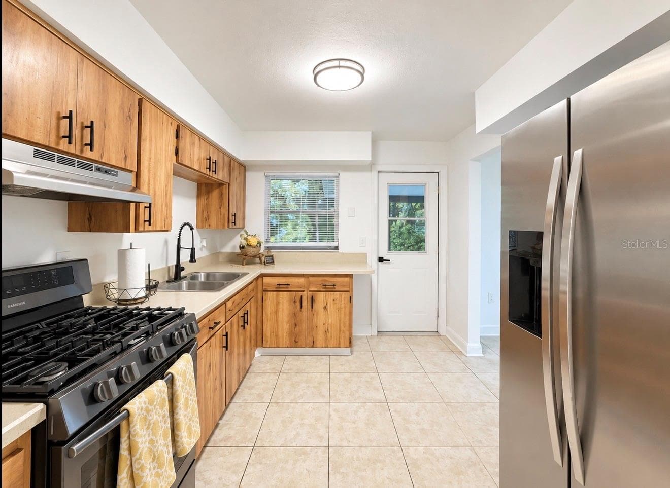 Single Family Residence at 14420 SW 43RD COURT RD, OCALA, photo 6 of 21