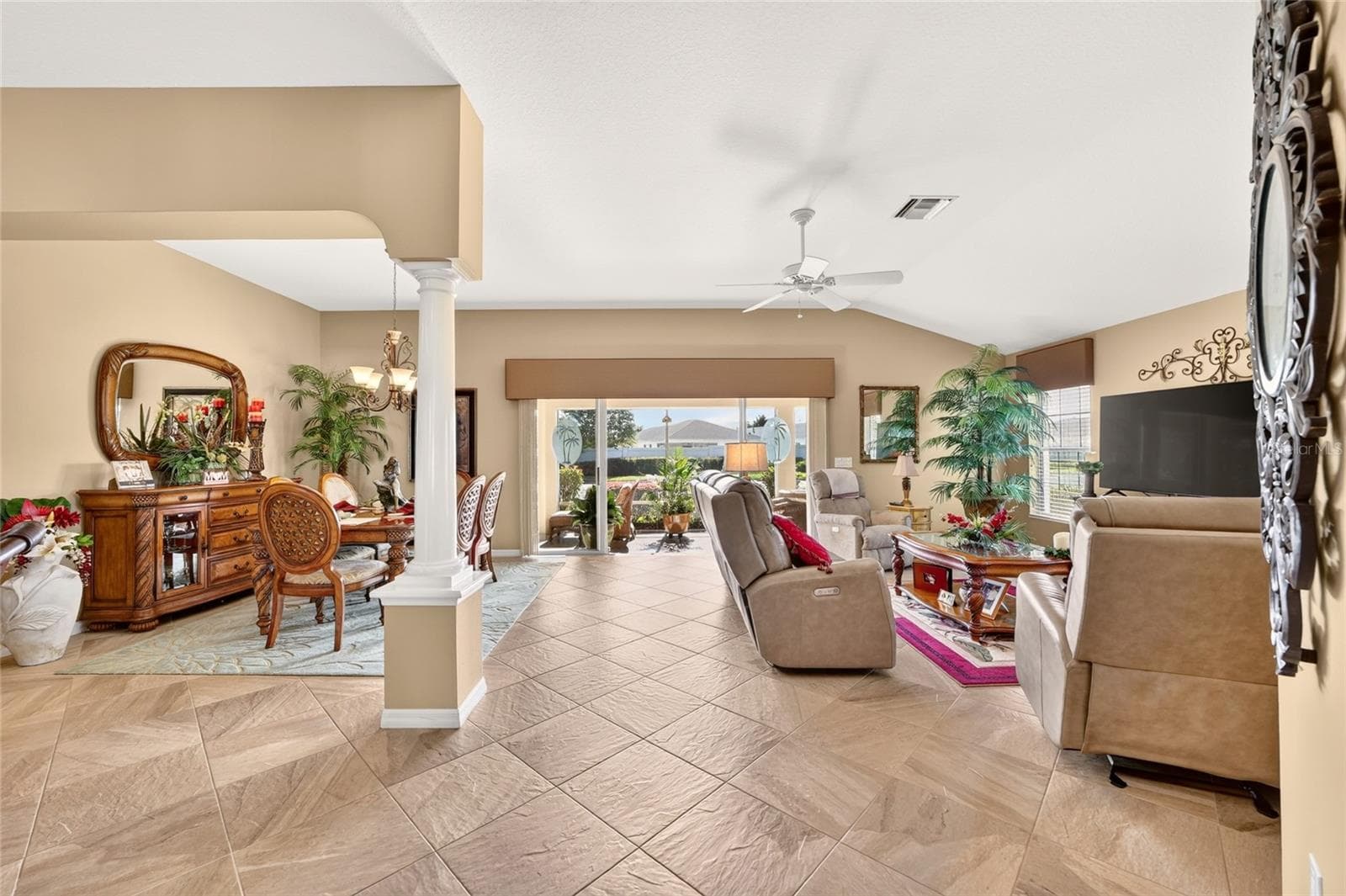 Single Family Residence at 1645 HOLLOW BRANCH WAY, THE VILLAGES, photo 11 of 48