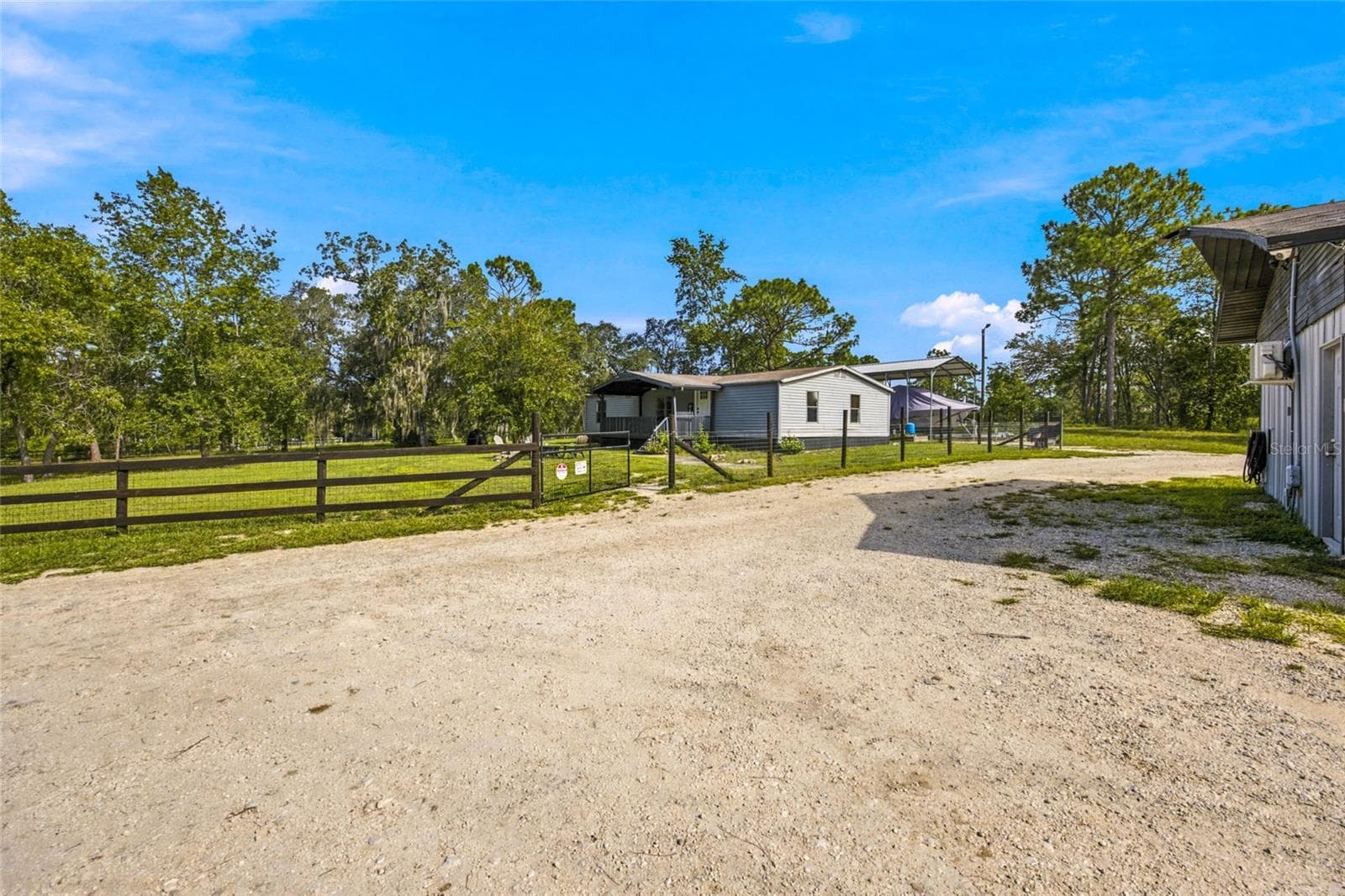 Manufactured Home at 12180 SUNSHINE, BROOKSVILLE, photo 3 of 51