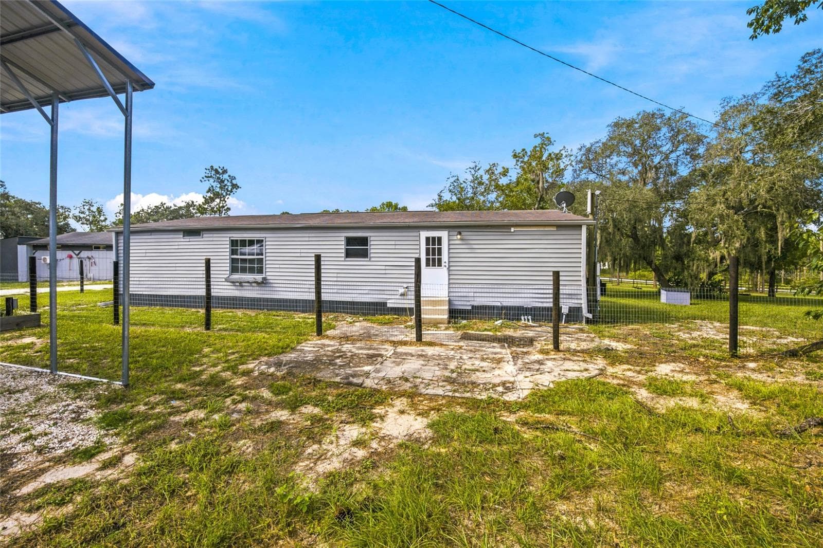 Manufactured Home at 12180 SUNSHINE, BROOKSVILLE, photo 5 of 51