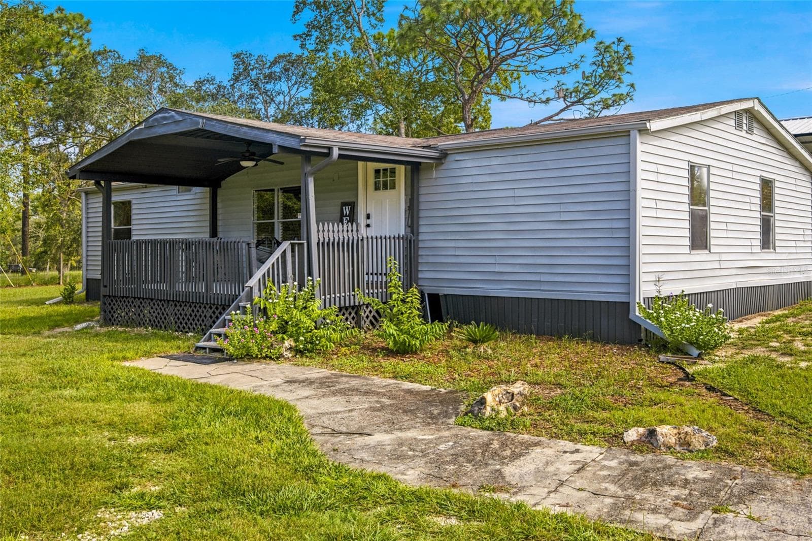 Manufactured Home at 12180 SUNSHINE, BROOKSVILLE, photo 8 of 51