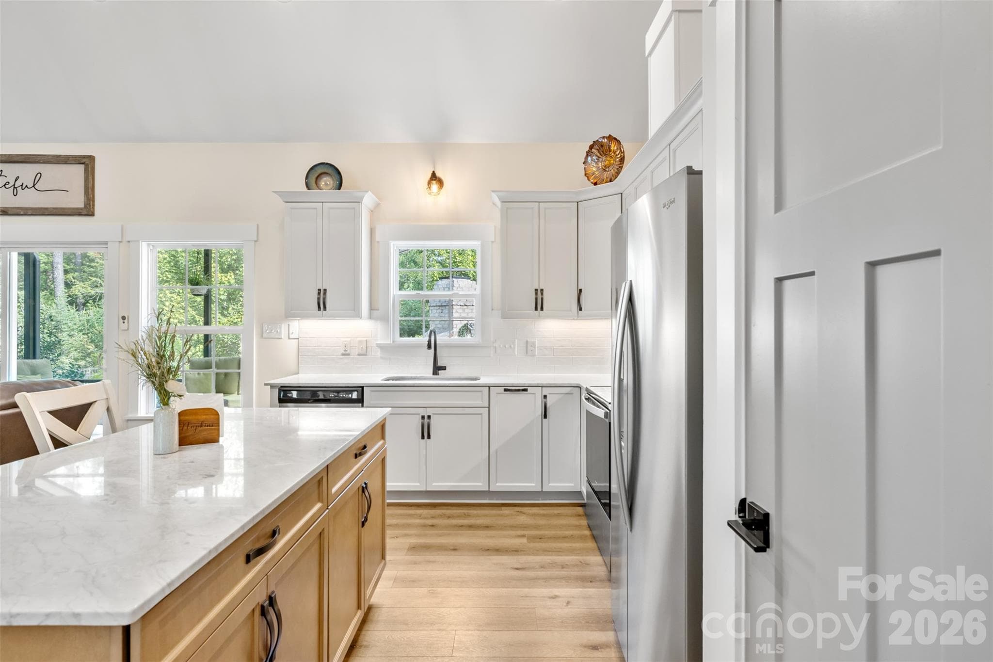 Stainless steel appliances - 1604 Aragon Beach Road, Rock Hill