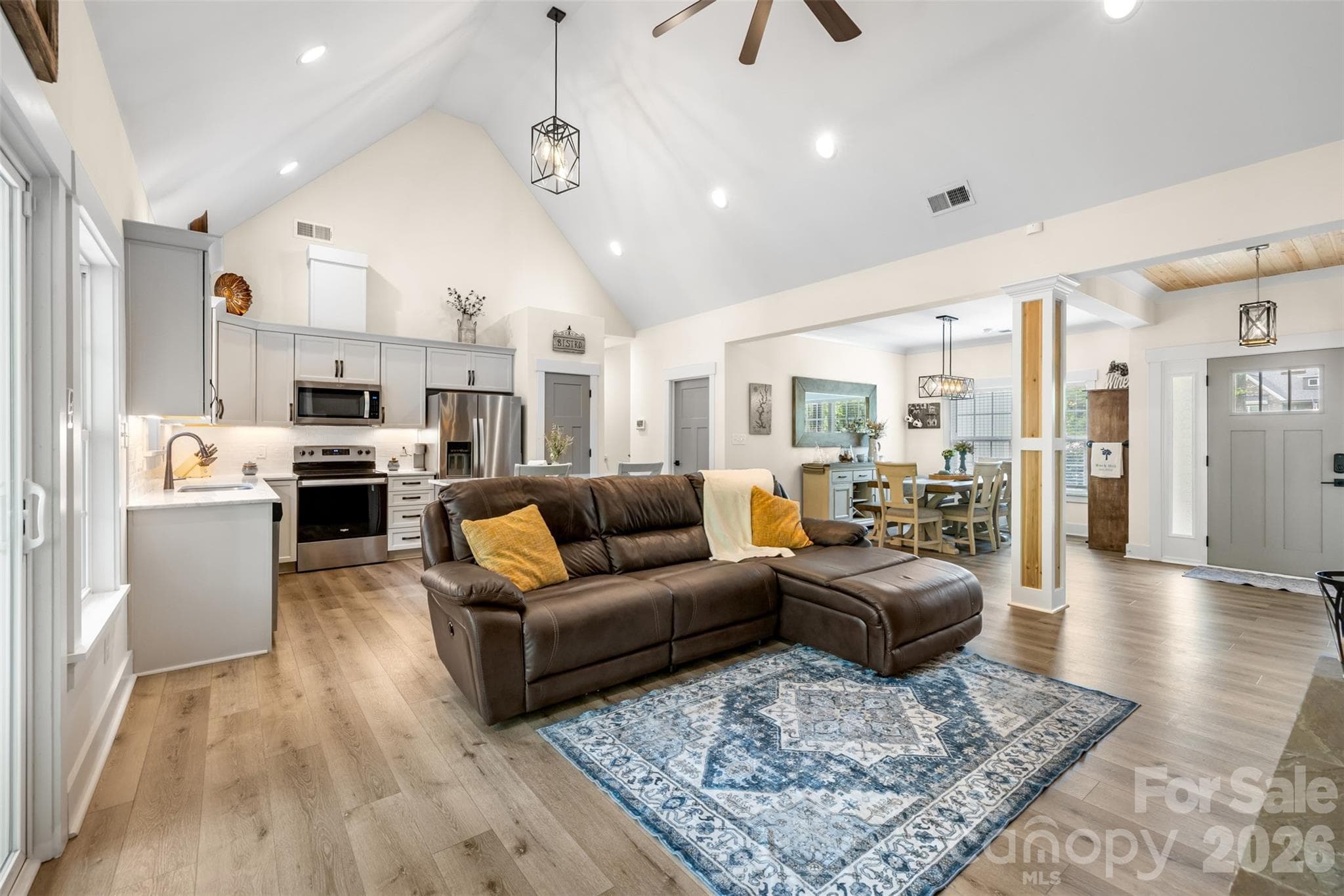 Open, airy living space with abundant natural light - 1604 Aragon Beach Road, Rock Hill