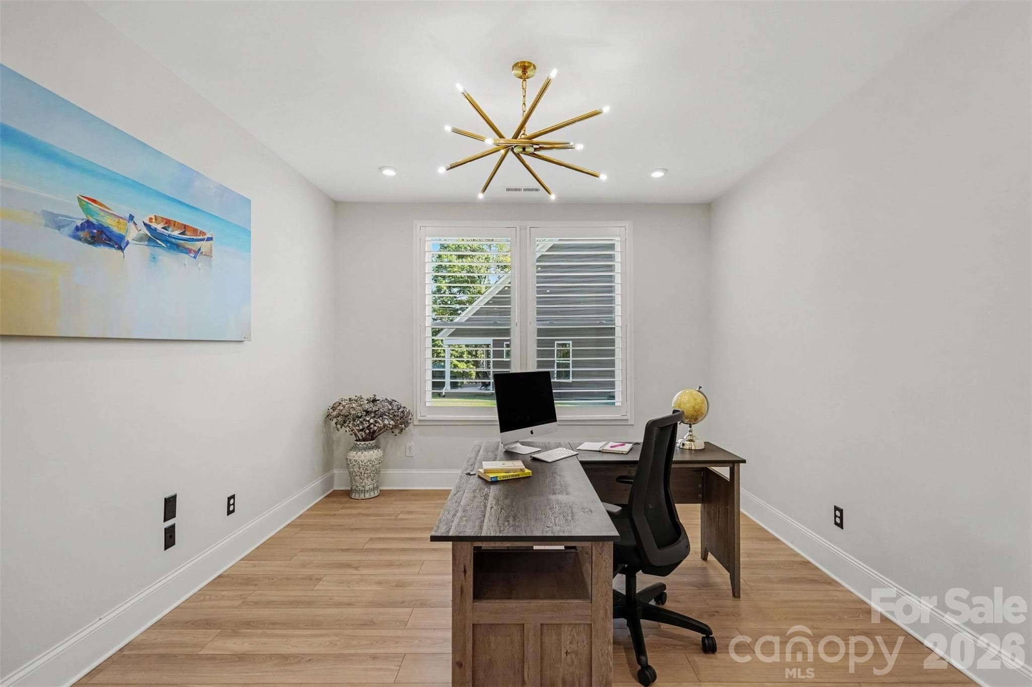 Another option for an office. (current staging) - 8027 Longwaters Court, York