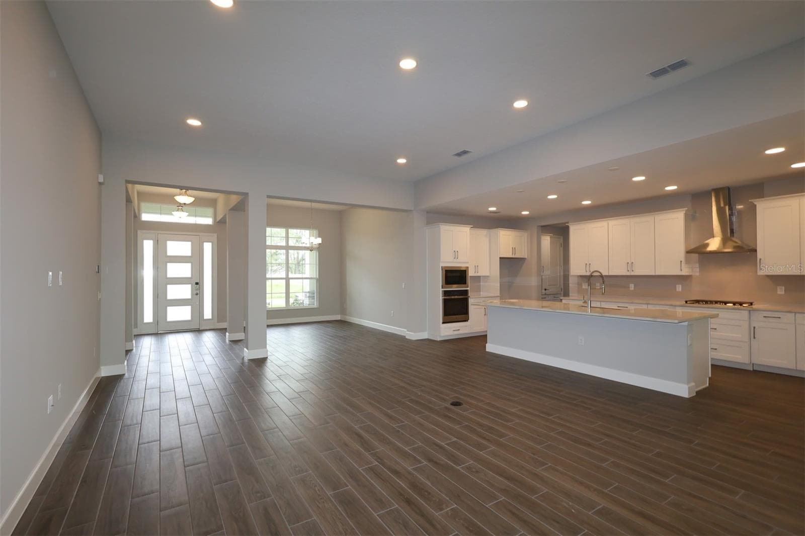 Single Family Residence at 3555 WOLVES CREEK PL, APOPKA, photo 2 of 22