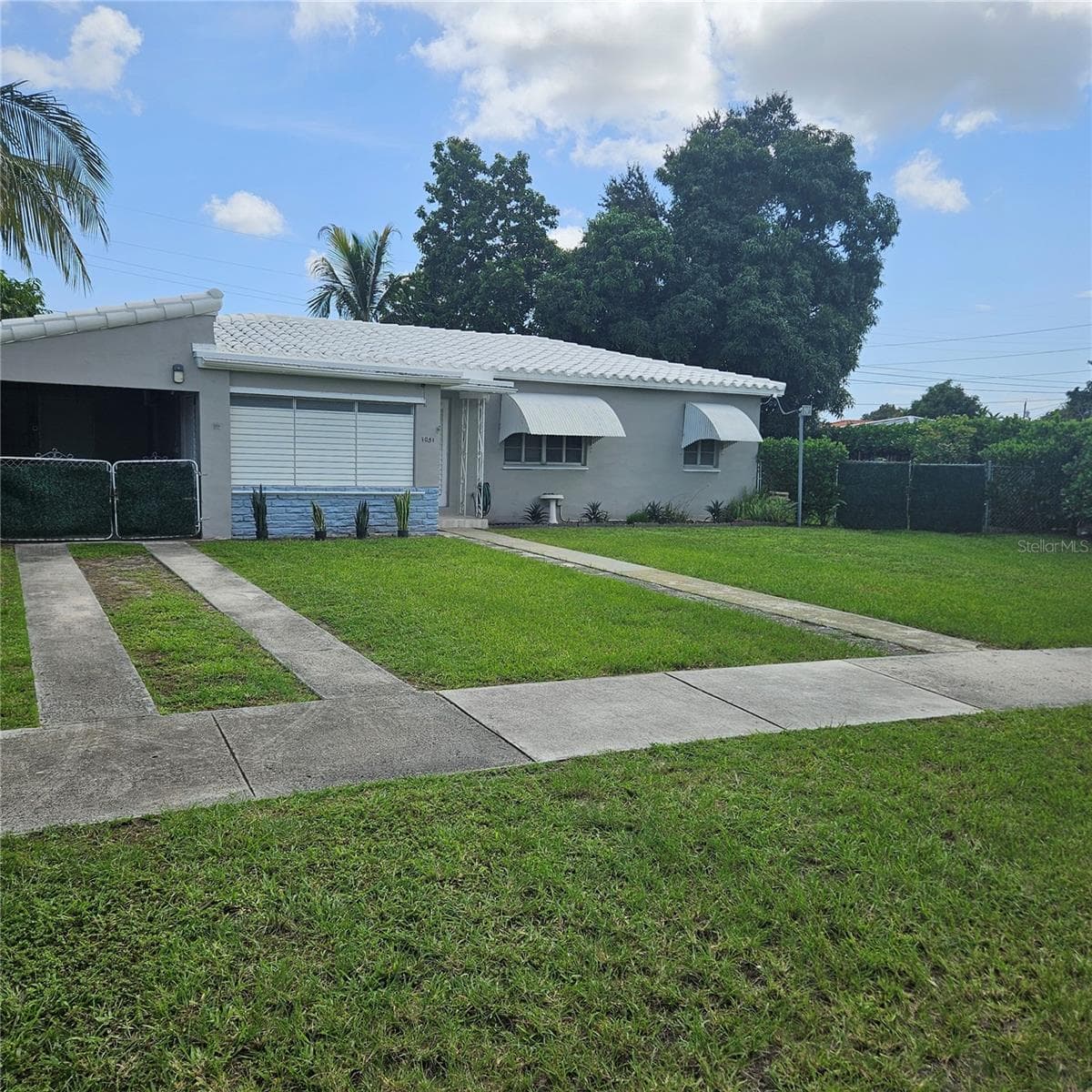 1051 SW 72ND CT