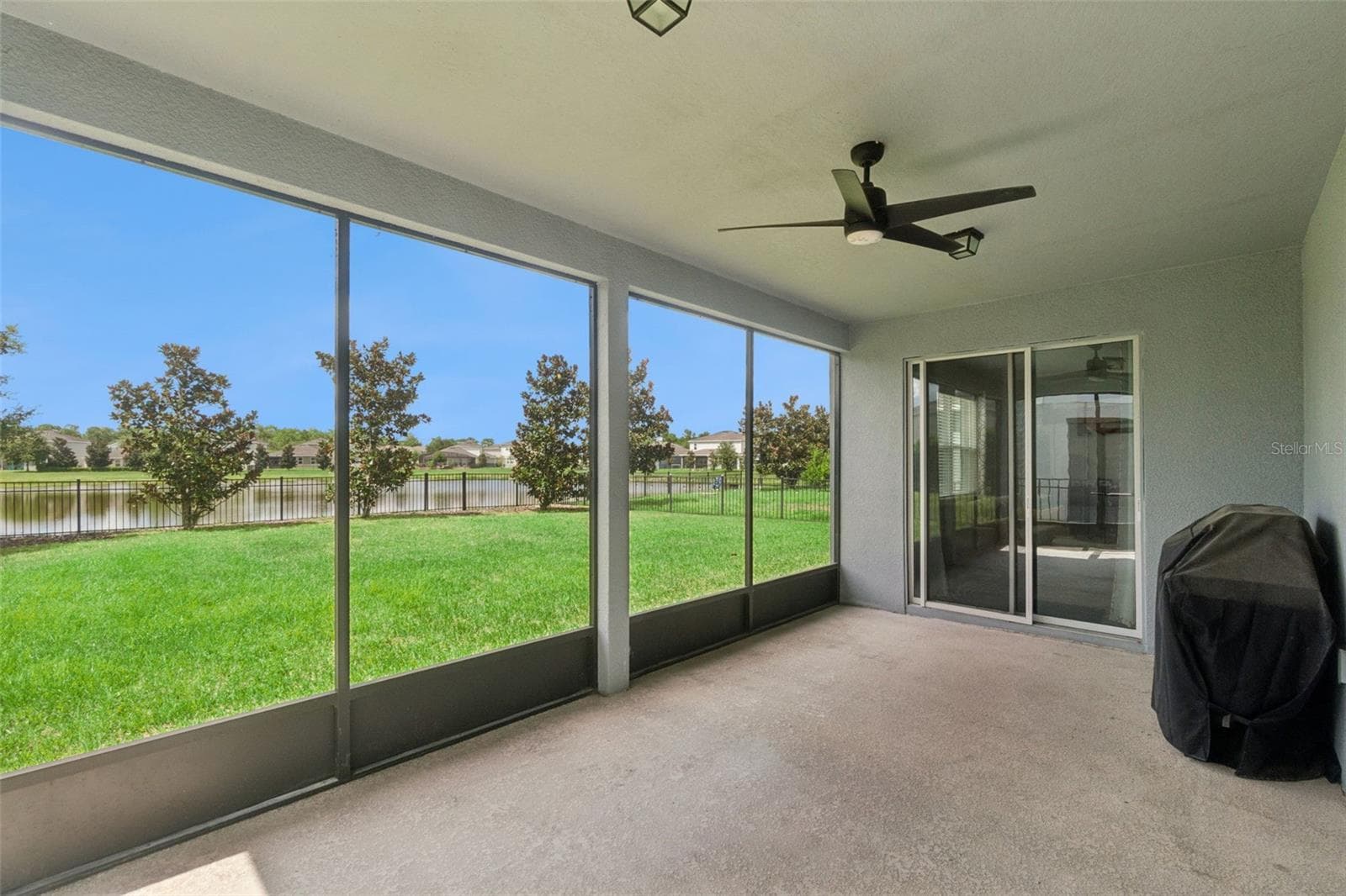 Single Family Residence at 1622 CHELSEA MANOR CIR, DELAND, photo 2 of 33