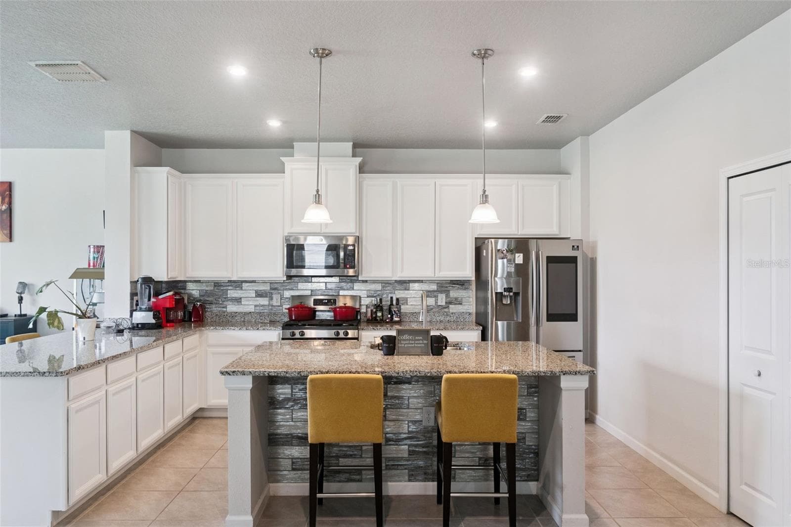Single Family Residence at 1622 CHELSEA MANOR CIR, DELAND, photo 13 of 33