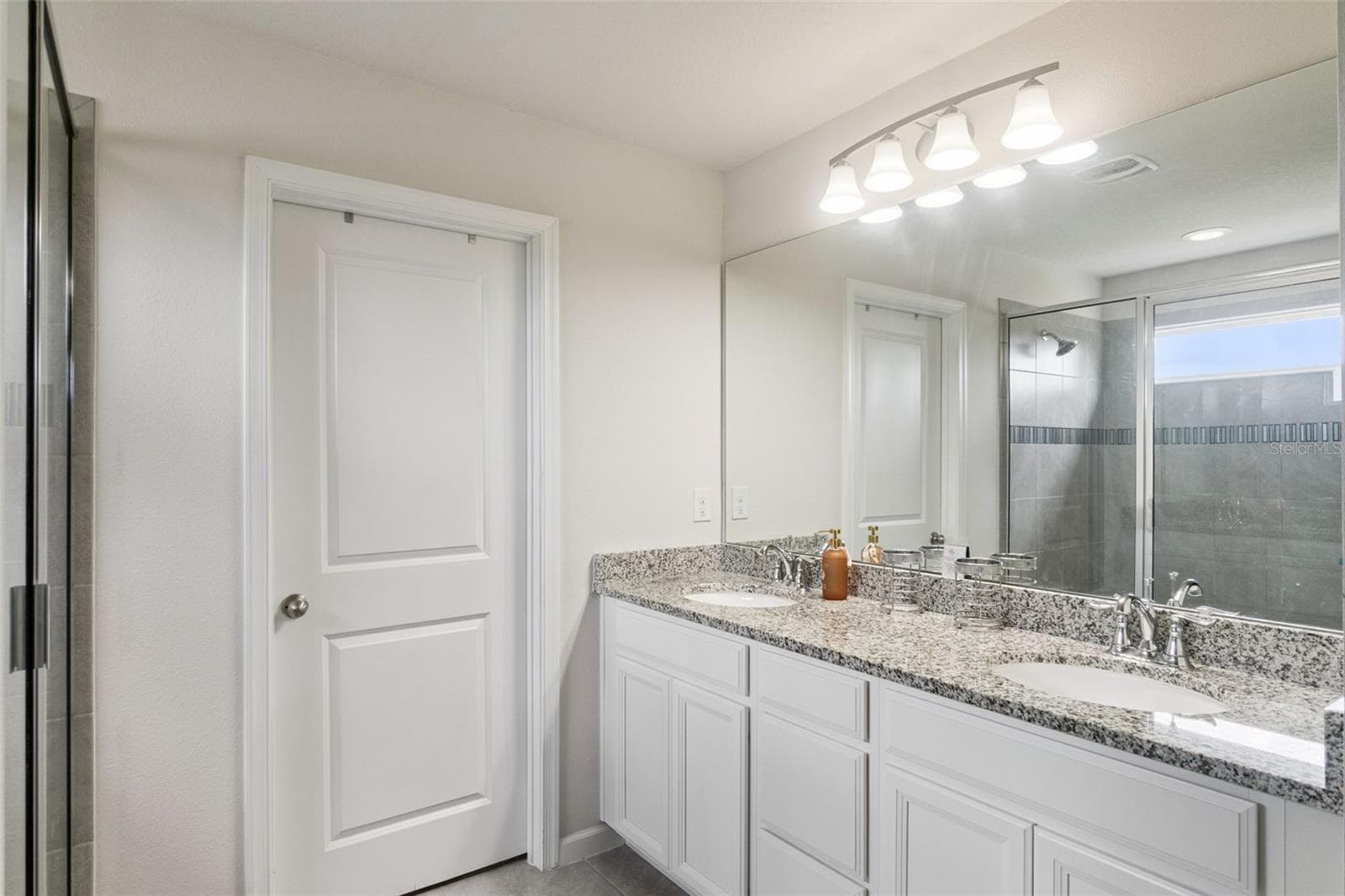 PRIMARY BATHROOM - 1622 CHELSEA MANOR CIR, DELAND