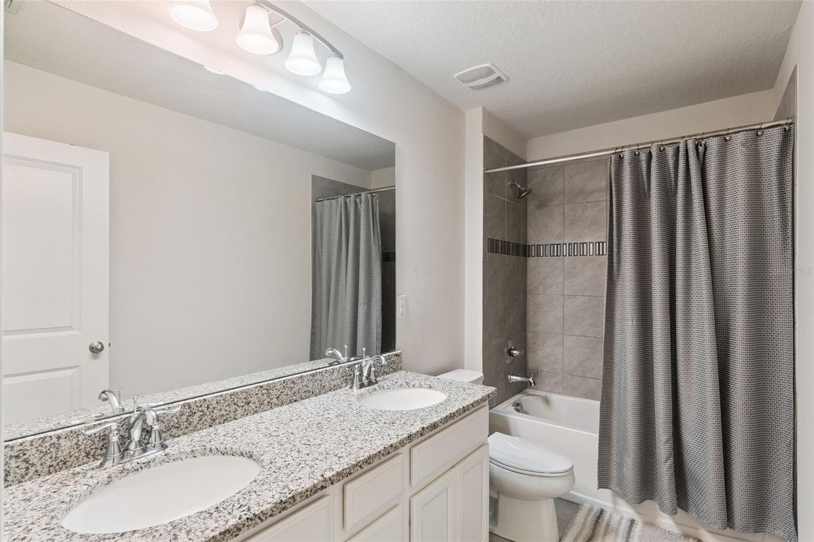 Single Family Residence at 1622 CHELSEA MANOR CIR, DELAND, photo 25 of 33