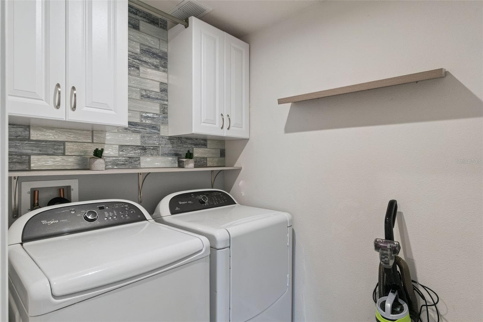Single Family Residence at 1622 CHELSEA MANOR CIR, DELAND, photo 26 of 33