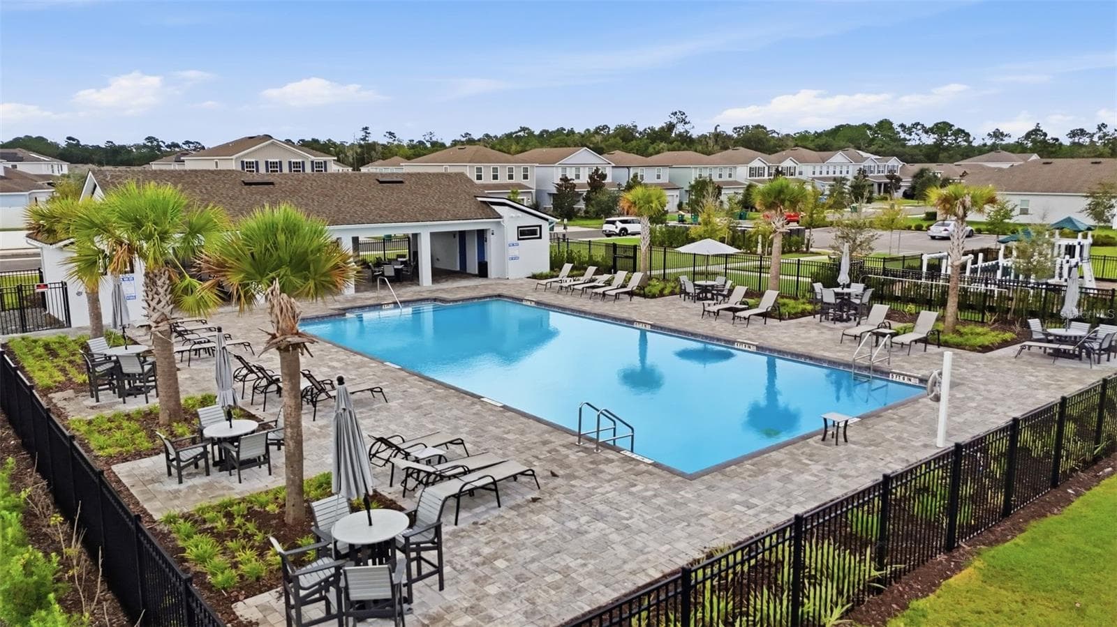 Single Family Residence at 1034 CHELAN FALLS DR, DELAND, photo 42 of 49