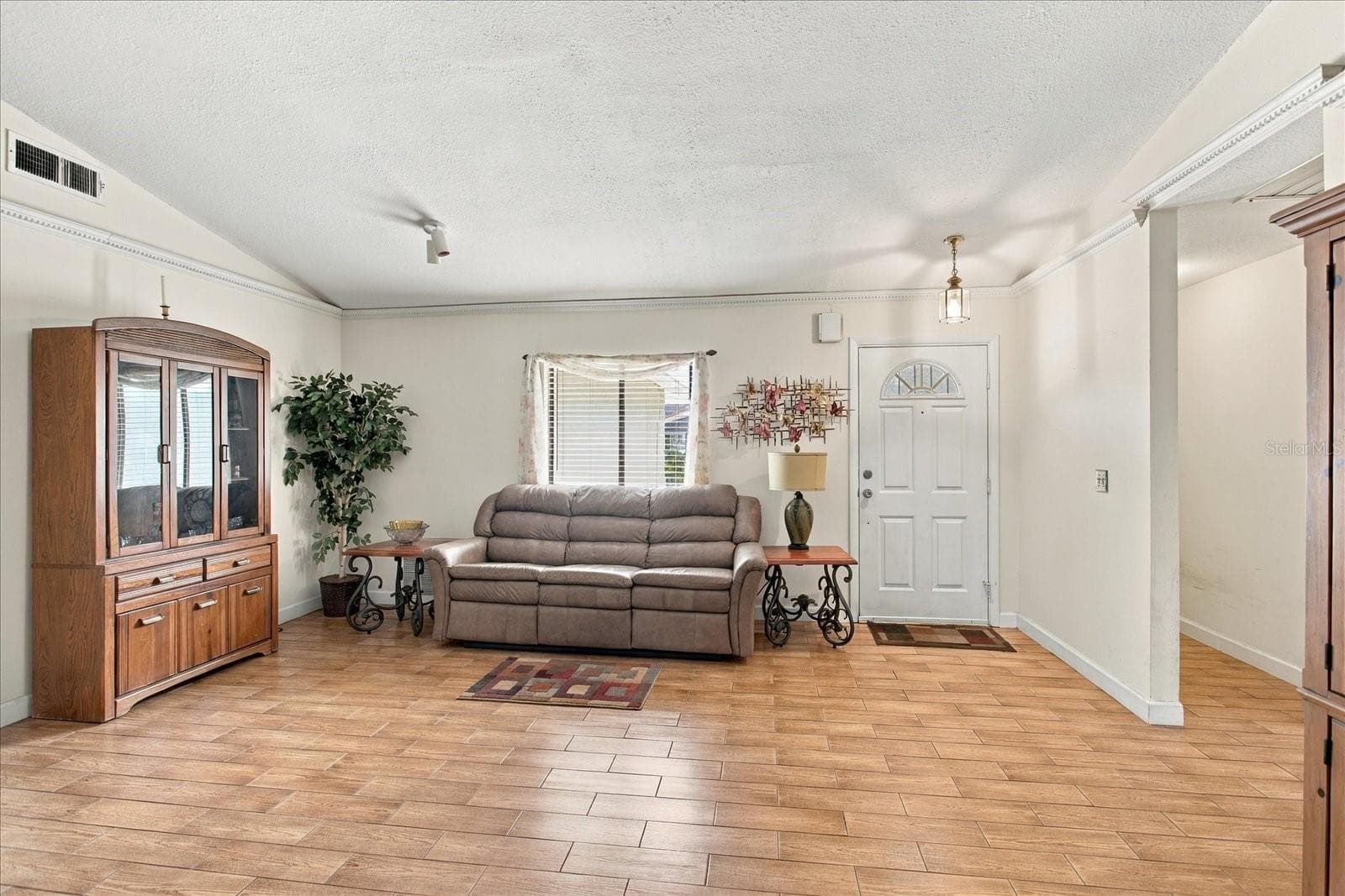 Single Family Residence at 3240 AUTUMNWOOD TRL, APOPKA, photo 3 of 20