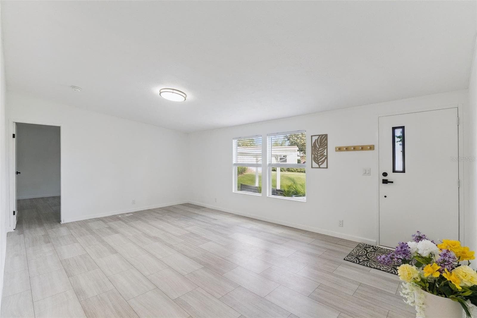 Manufactured Home at 1137 YAUPON ST, DAYTONA BEACH, photo 7 of 35