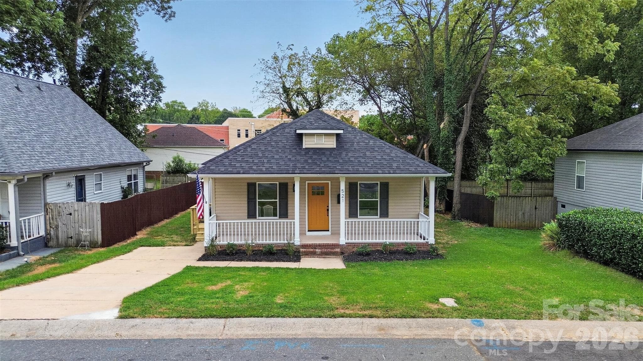 Single Family Residence at 521 Katonah Avenue, Charlotte, photo 3 of 48