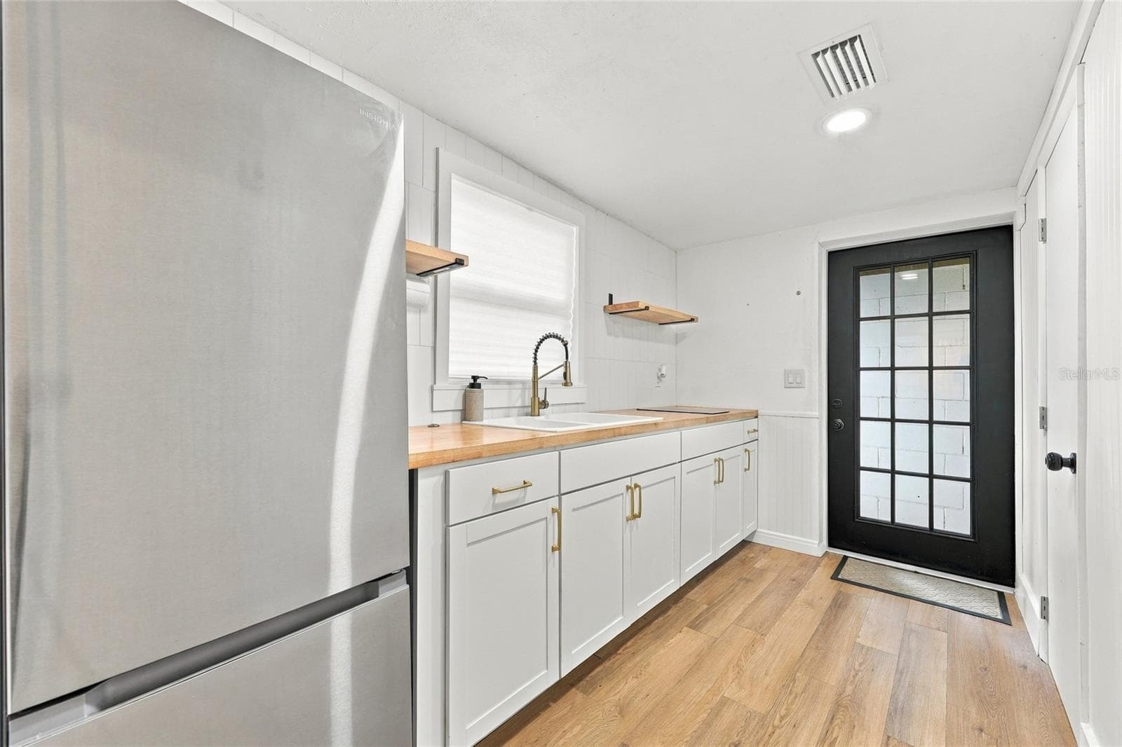 Single Family Residence at 1711 WHITE AVE #B2, ORLANDO, photo 5 of 10