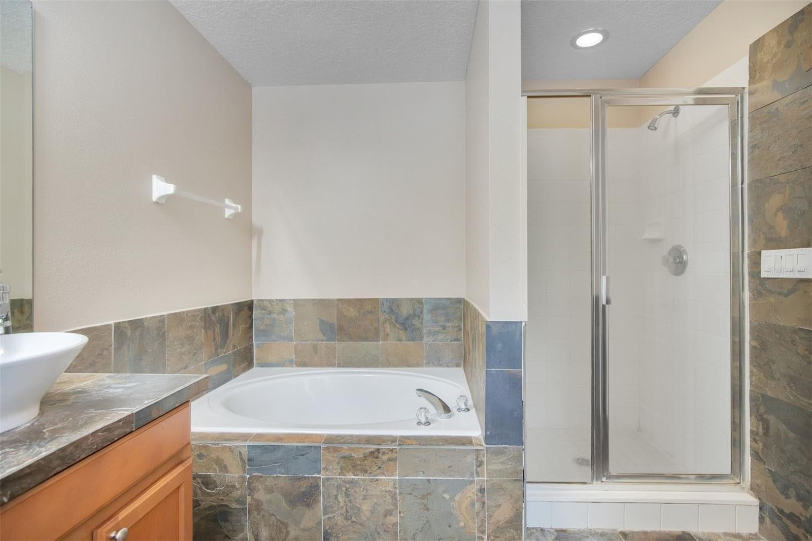 Primary bathroom - 469 CAREY WAY, ORLANDO