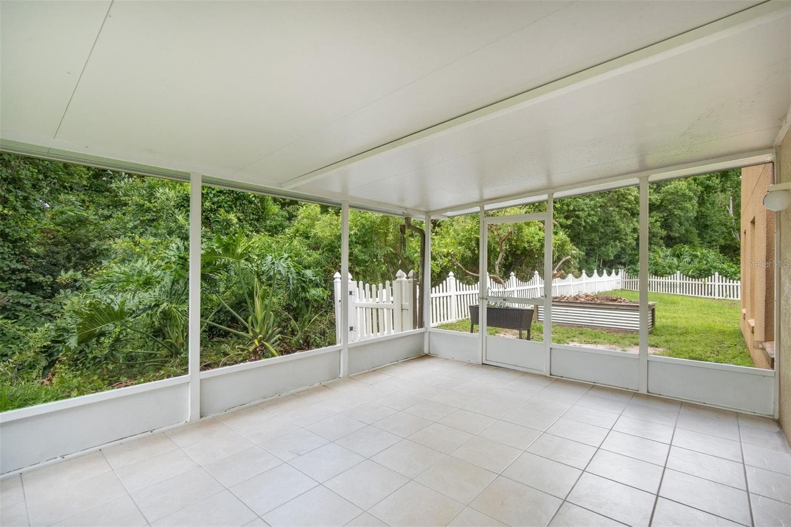 Lanai - 469 CAREY WAY, ORLANDO
