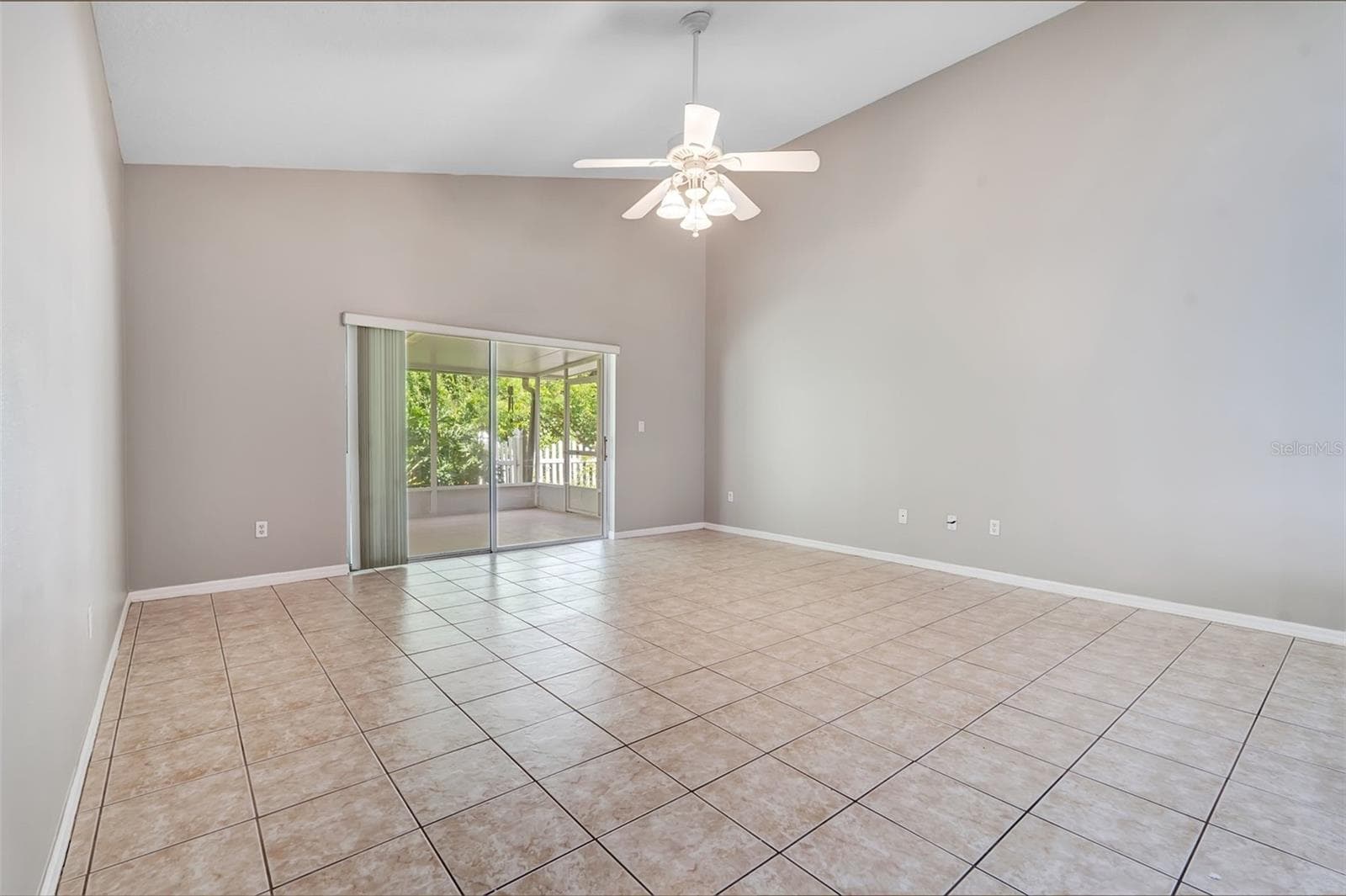 Family room - 469 CAREY WAY, ORLANDO