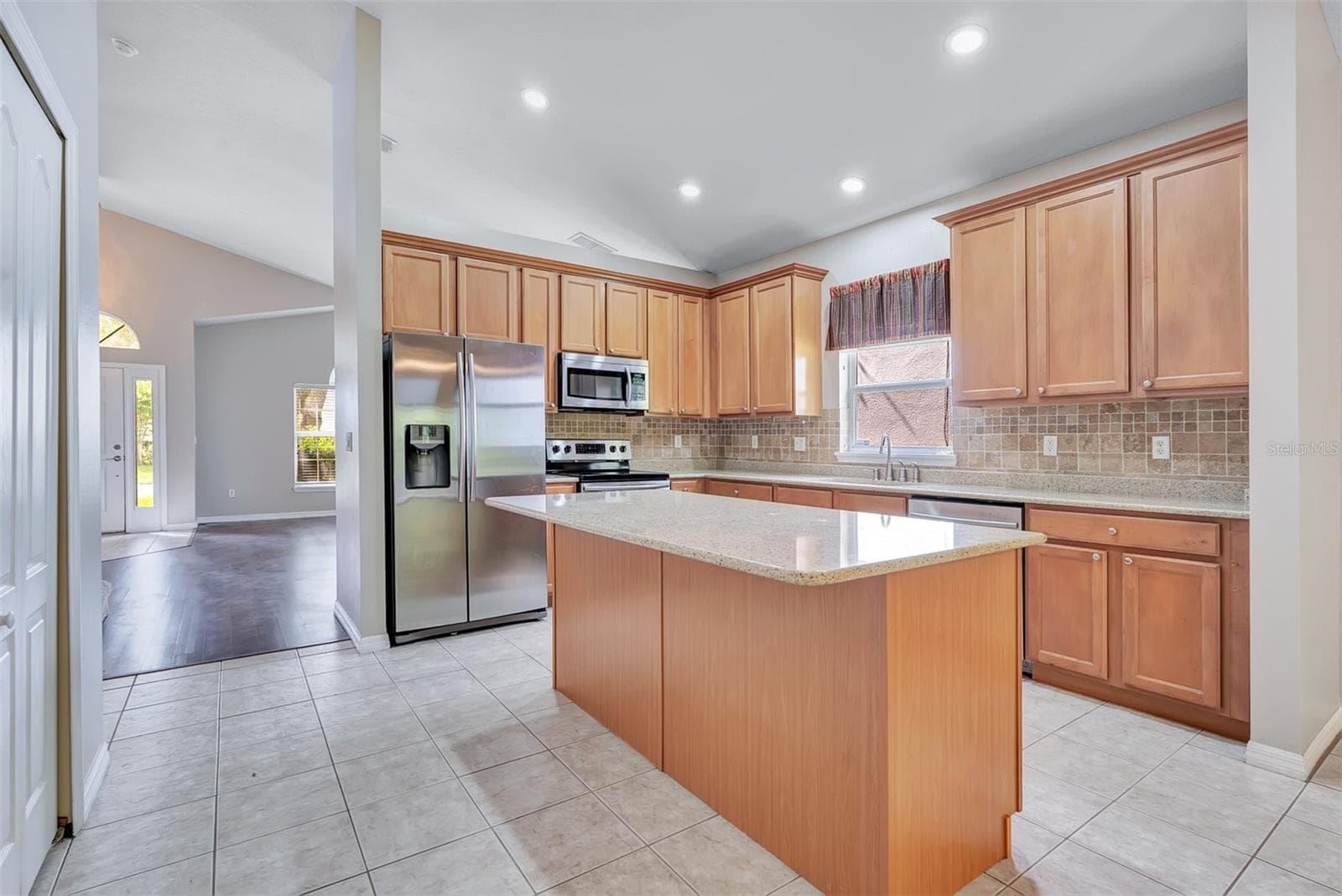 Single Family Residence at 469 CAREY WAY, ORLANDO, photo 9 of 44