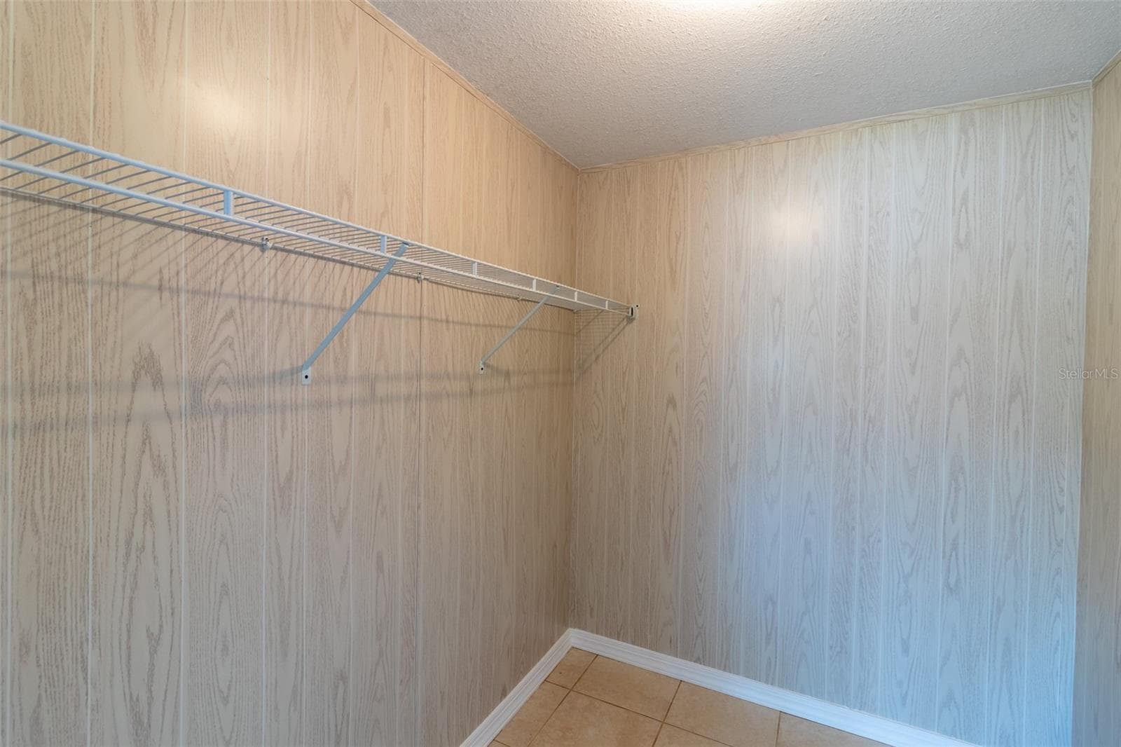 Walk-in Closet - 3523 SW 147TH LANE RD, OCALA