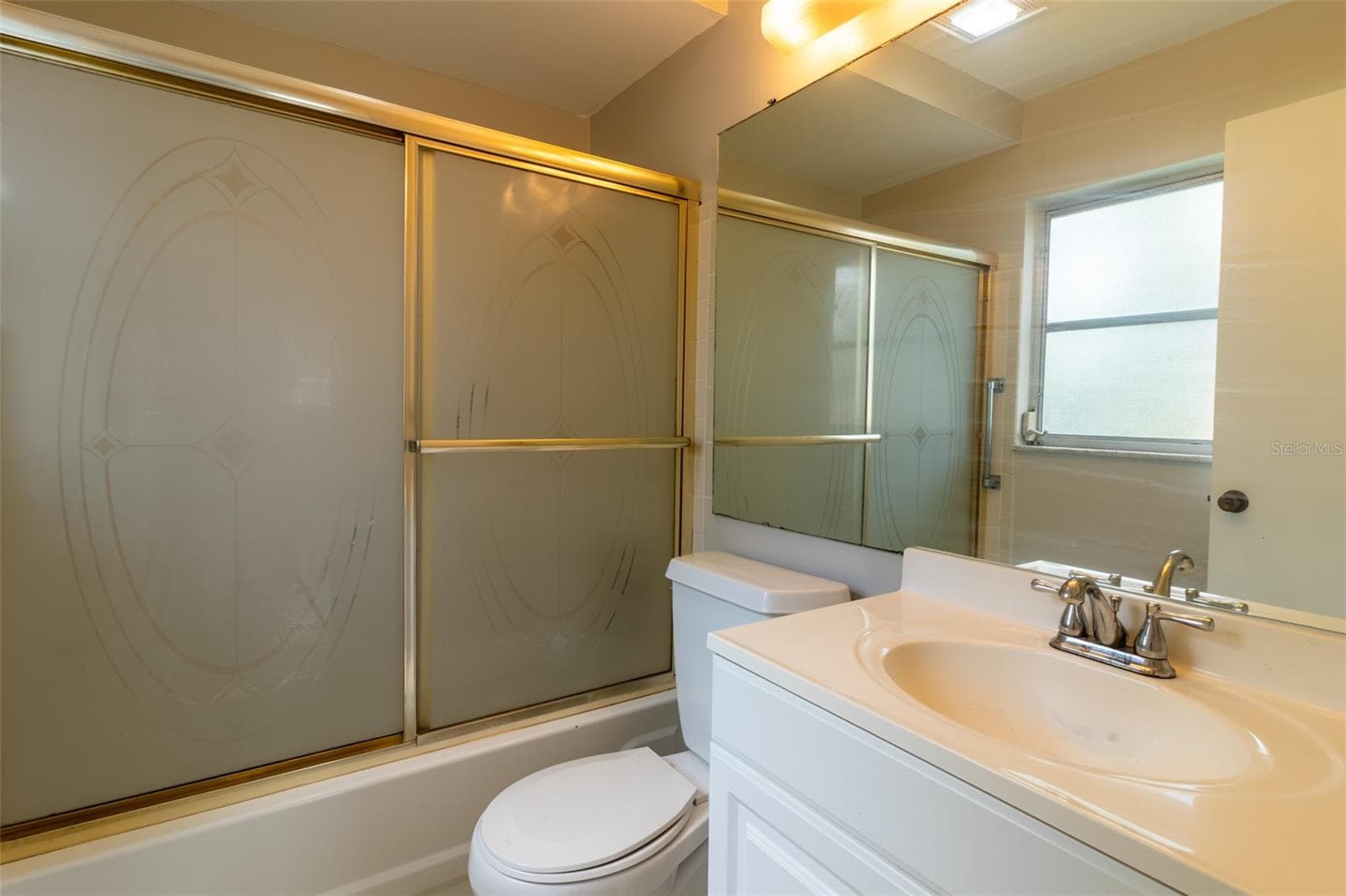 Primary Bathroom - 3523 SW 147TH LANE RD, OCALA