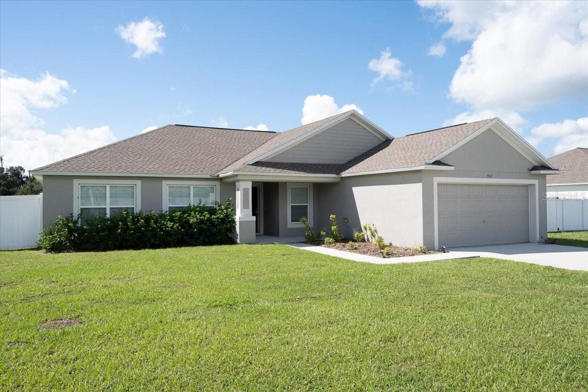 912 LOCHLAND LOOP