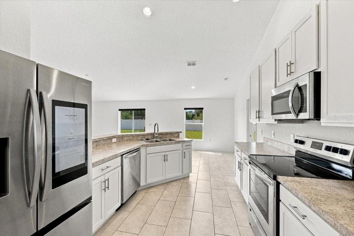 Single Family Residence at 912 LOCHLAND LOOP, BARTOW, photo 3 of 47