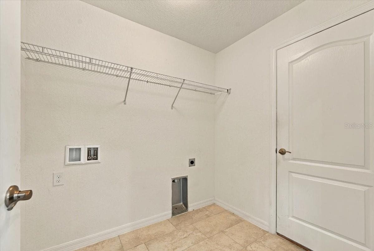 Laundry Room - 912 LOCHLAND LOOP, BARTOW