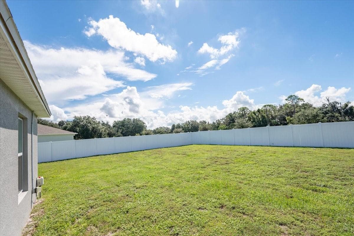 Single Family Residence at 912 LOCHLAND LOOP, BARTOW, photo 21 of 47