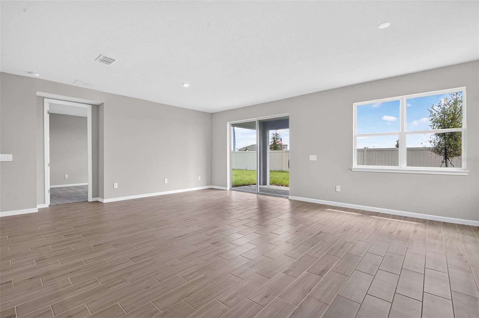 Single Family Residence at 34766 FLOWER PATCH DR, DADE CITY, photo 12 of 37