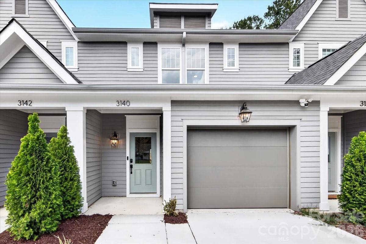 Townhouse at Charlotte, photo 5 of 65