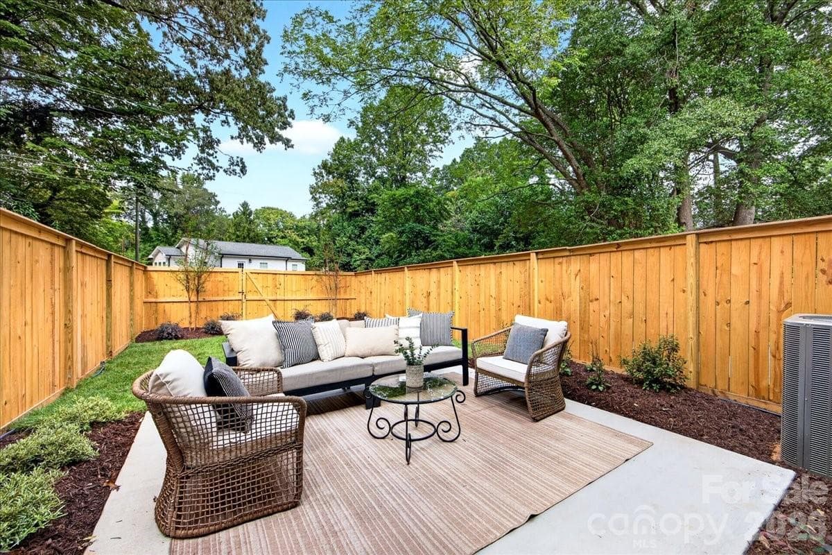 Townhouse at Charlotte, photo 61 of 65