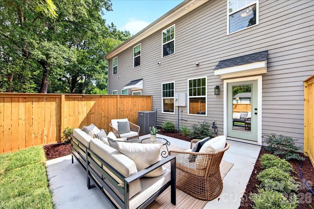 Townhouse at Charlotte, photo 9 of 65