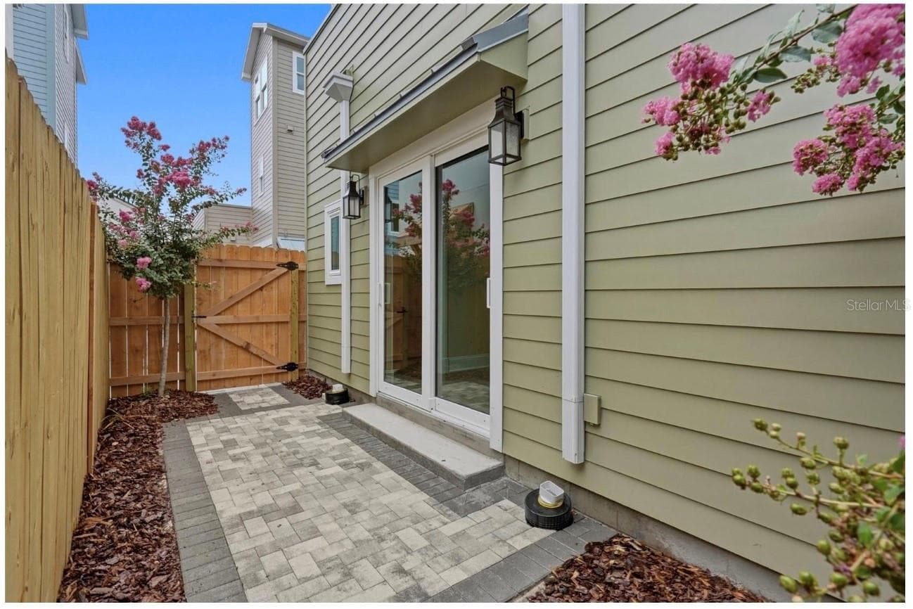 Ground Floor Patio - 2532 1ST AVE N, ST PETERSBURG