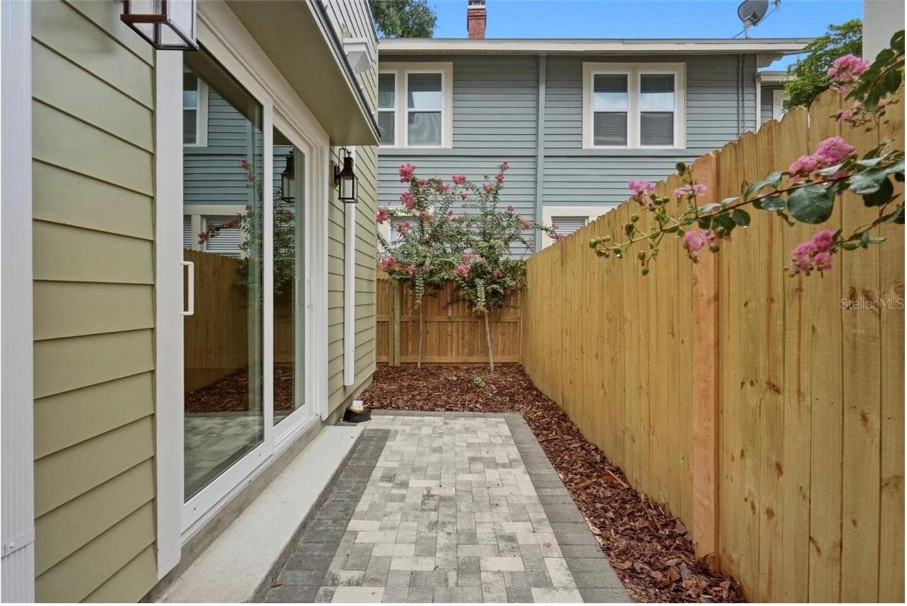 Ground Floor Patio - 2532 1ST AVE N, ST PETERSBURG