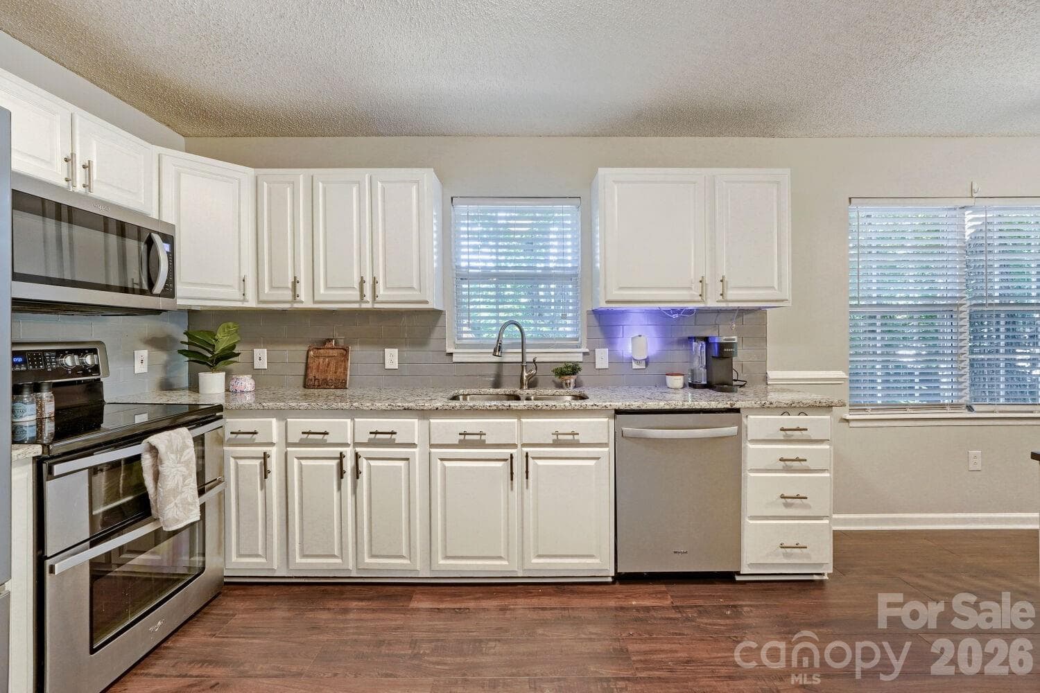 Single Family Residence at 7742 Red Robin Trail, Denver, photo 13 of 37