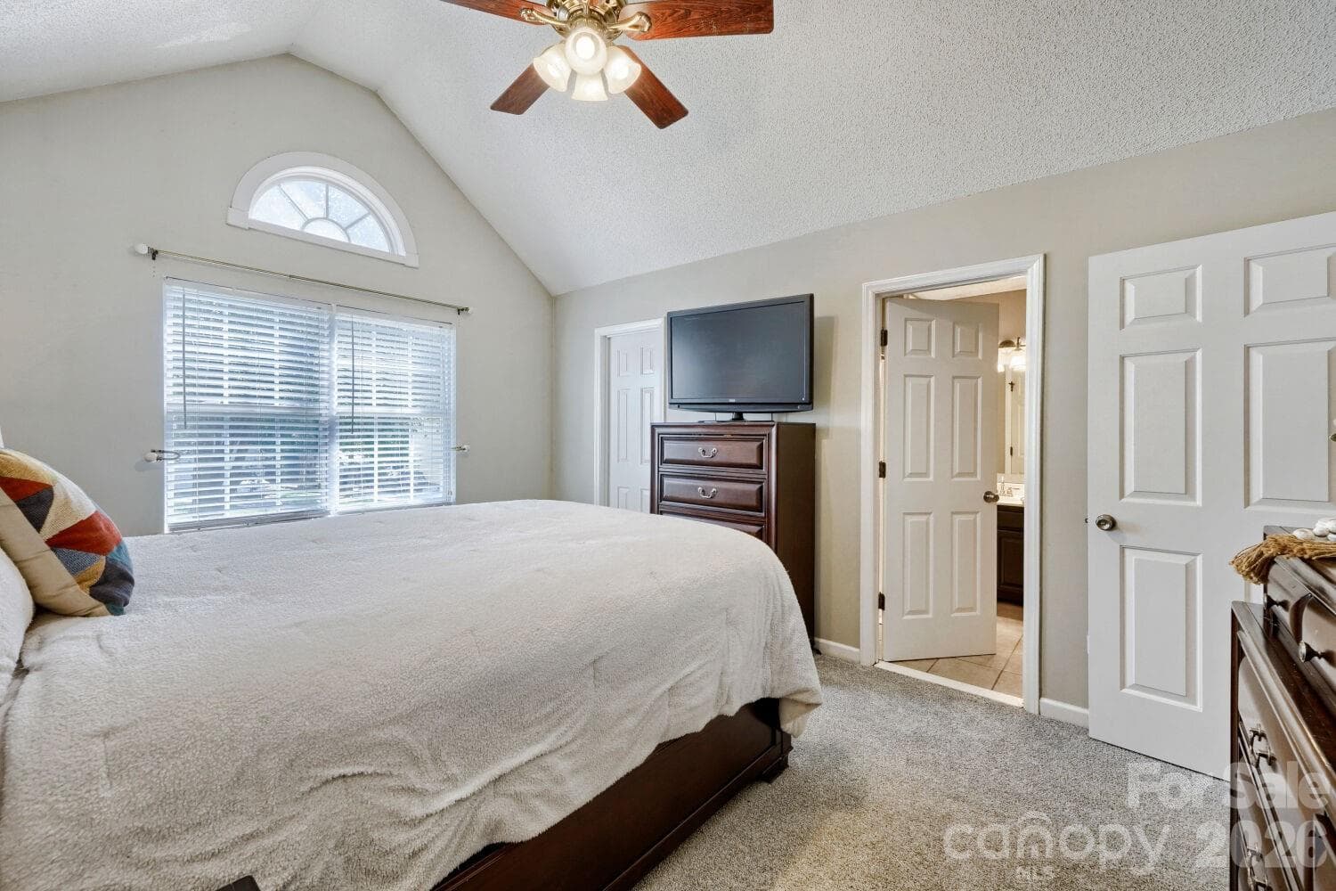 Single Family Residence at 7742 Red Robin Trail, Denver, photo 19 of 37