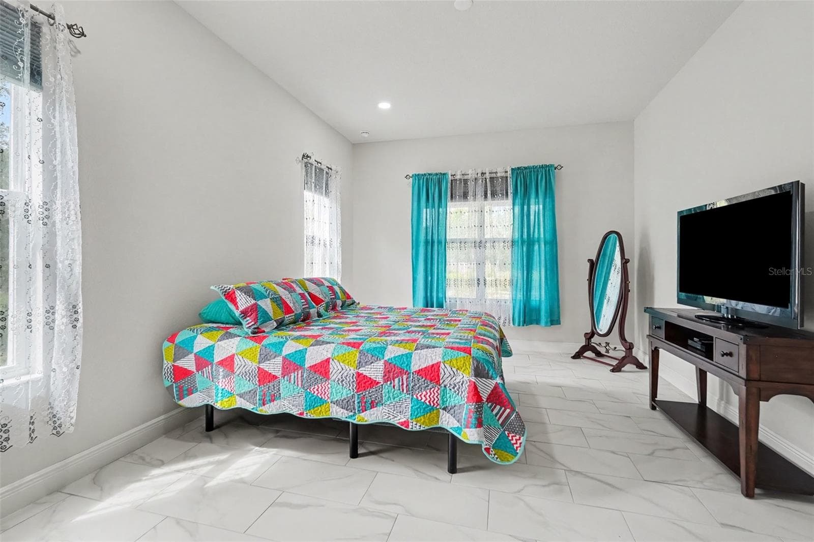 Single Family Residence at 18117 PARAKEET RD, WEEKI WACHEE, photo 19 of 34