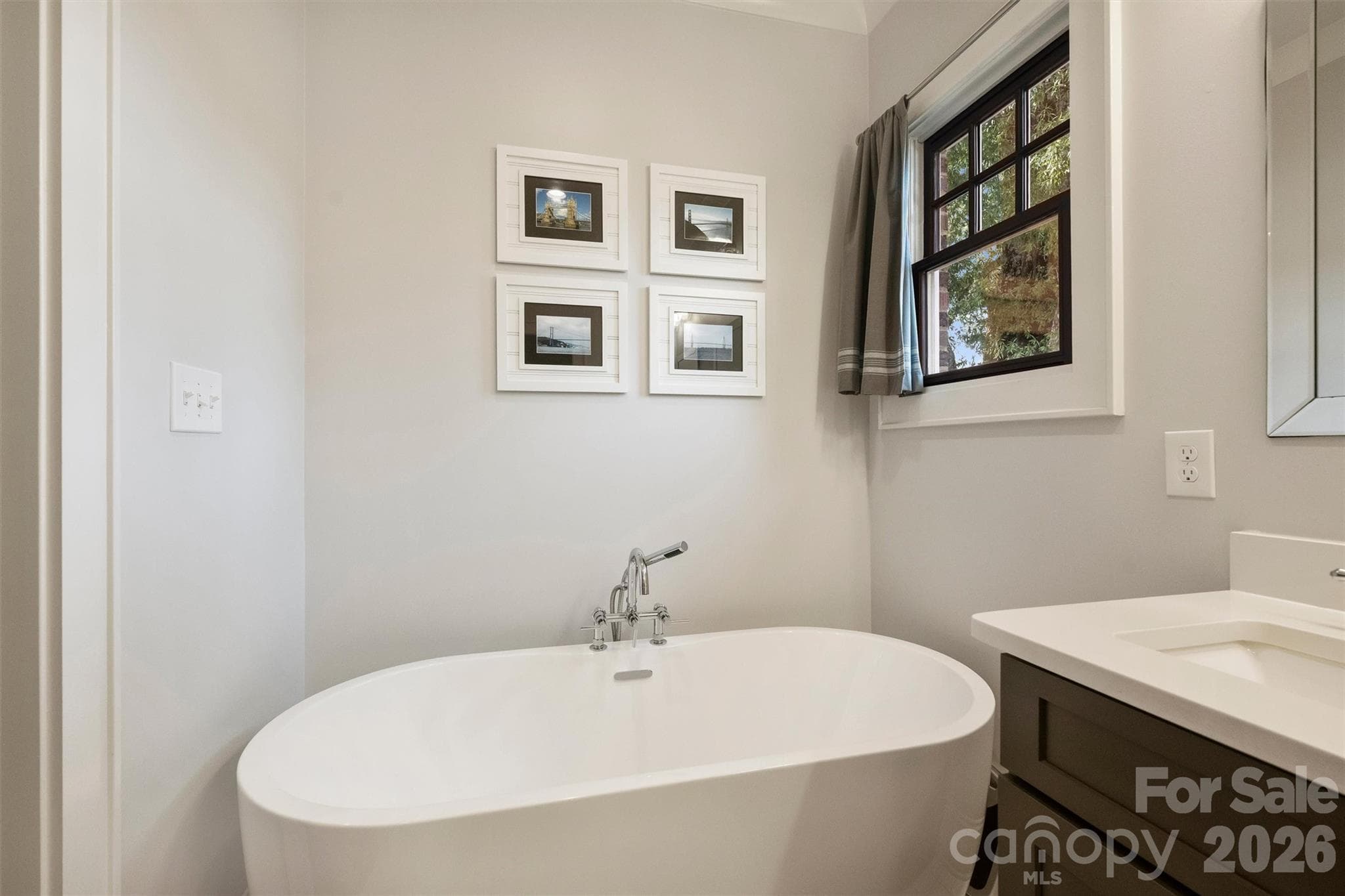 Condominium at 1514 Kensington Drive, Charlotte, photo 14 of 28
