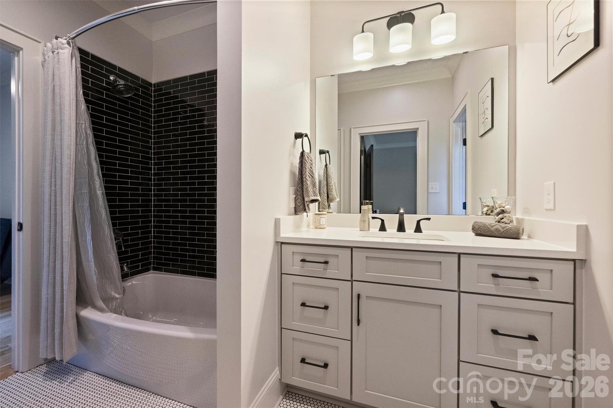 Condominium at 1514 Kensington Drive, Charlotte, photo 18 of 28