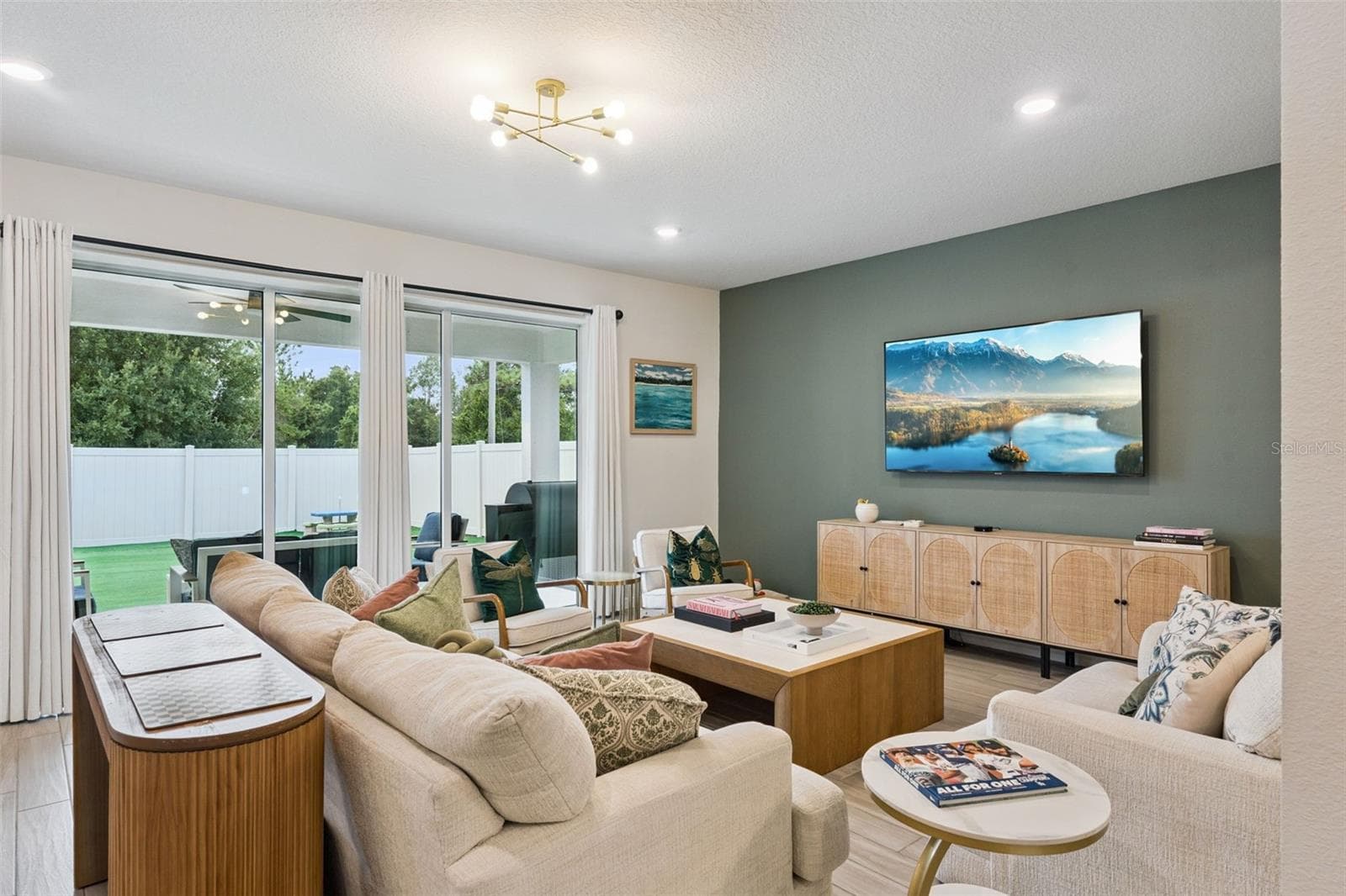 Living room - 5664 OAK KNOLL DR, ST CLOUD